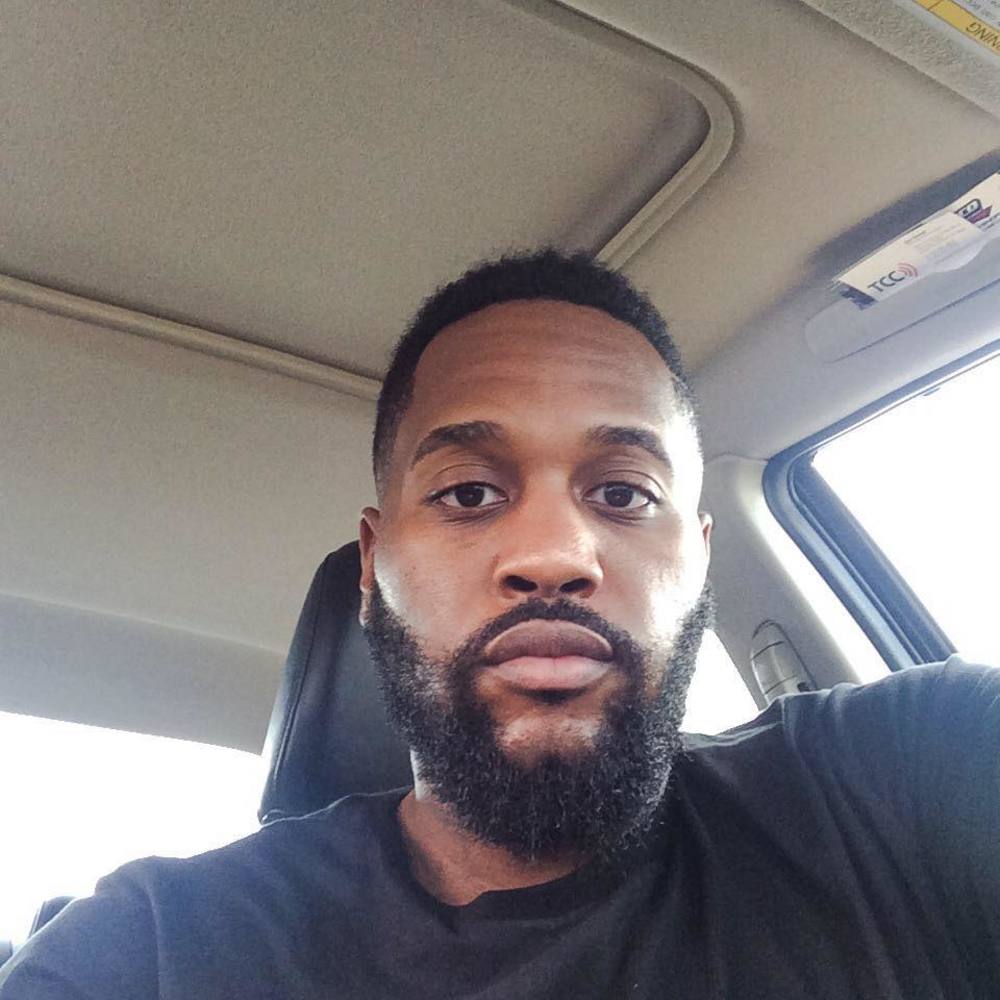 Meet your Posher, Yves